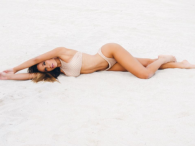 Alejandra Ghersi z pazurem w bikini